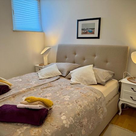Apartments Maricic Banjol Bagian luar foto