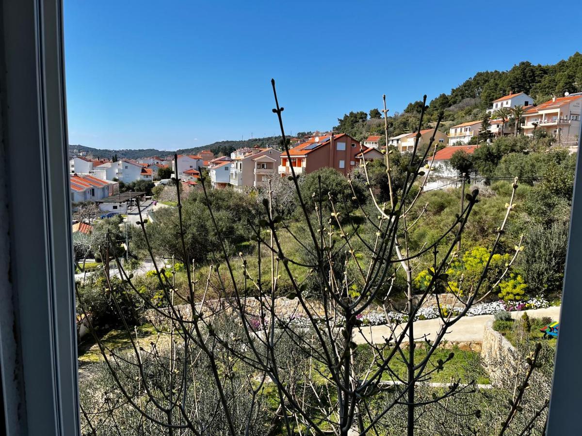 Apartments Maricic Banjol Bagian luar foto