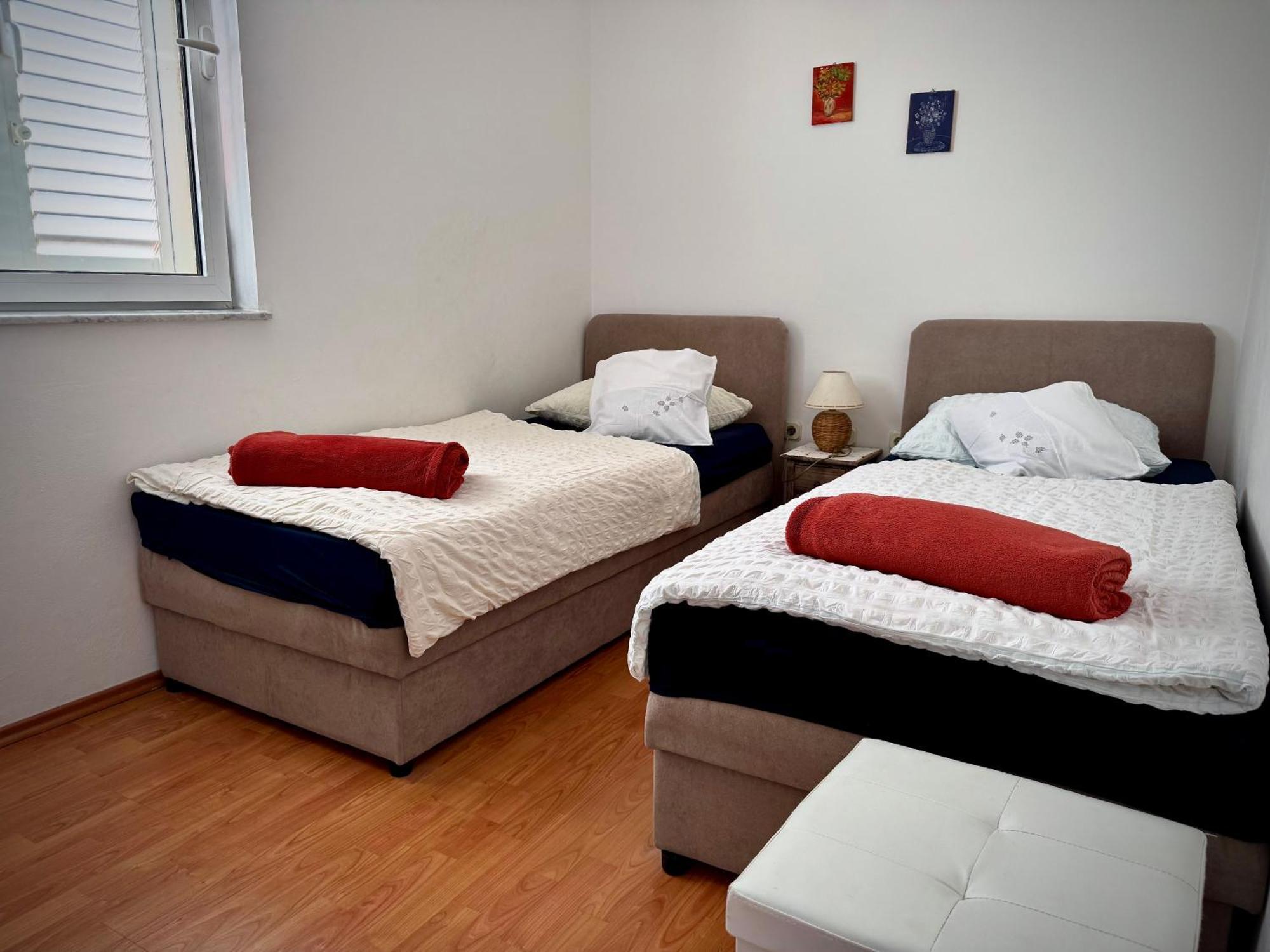 Apartments Maricic Banjol Bagian luar foto