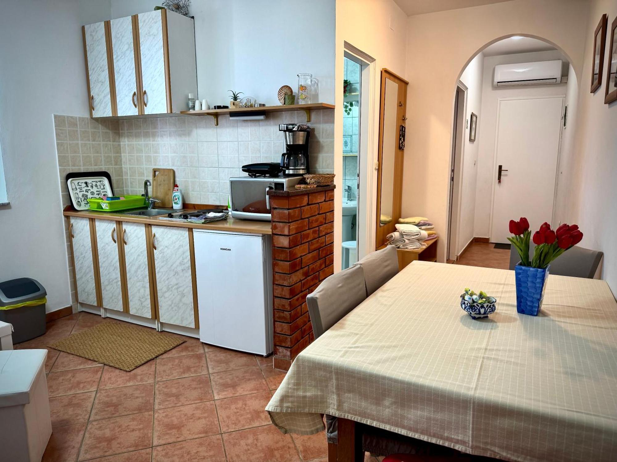 Apartments Maricic Banjol Bagian luar foto
